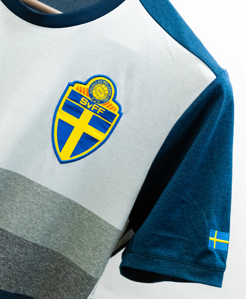 Sweden 2016-17 Away Kit (S)