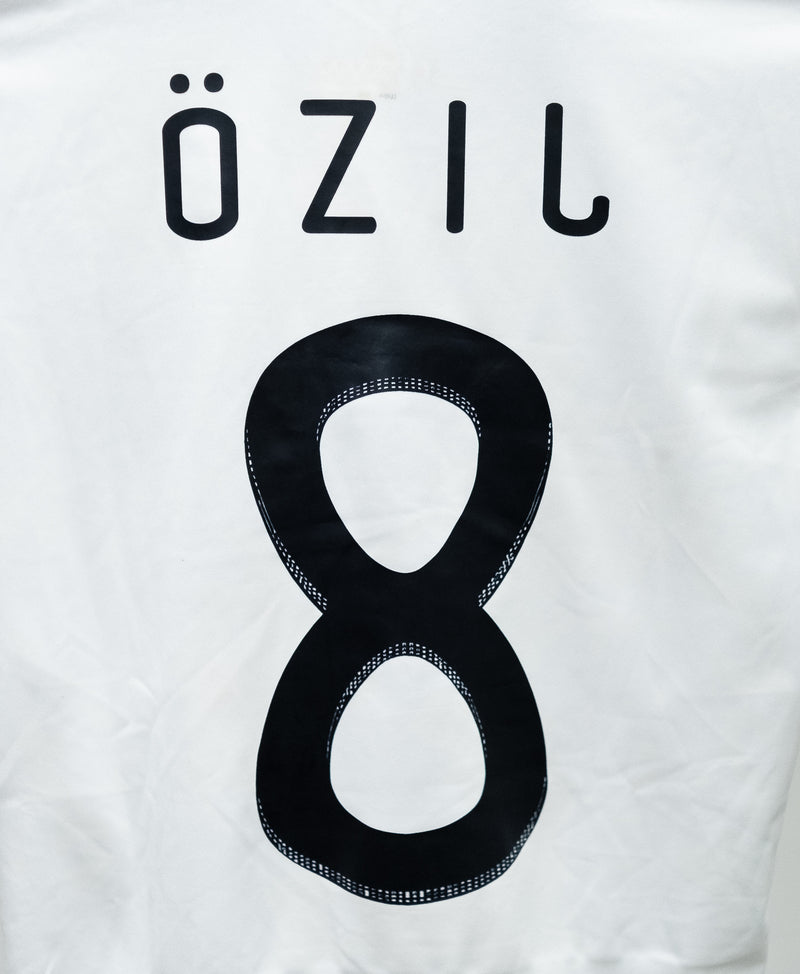 Germany 2010 Ozil Home Kit (M)