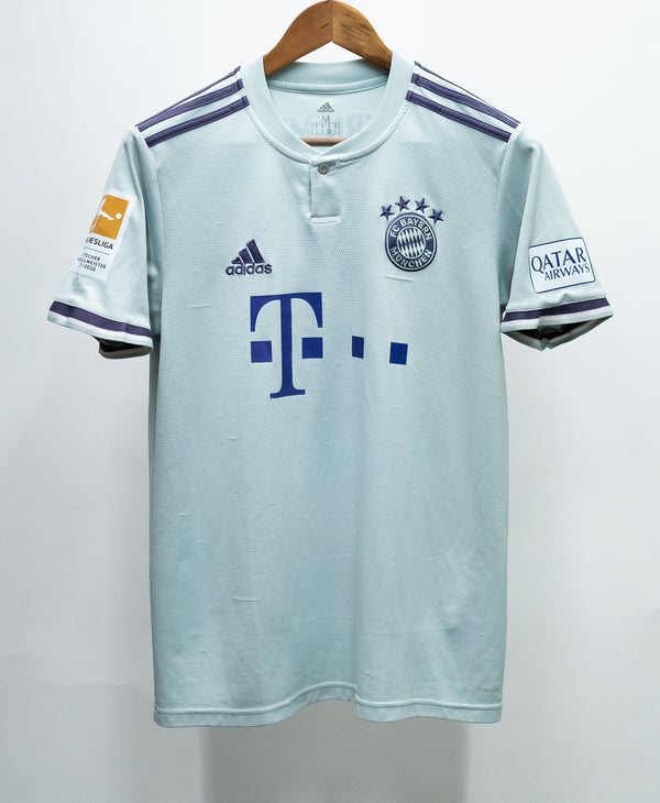 Bayern Munich 2018-19 Gnabry Away Kit (M)