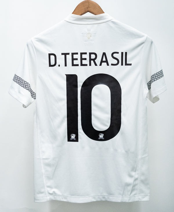 Thailand 2018 D. Teerasil Away Kit (M)