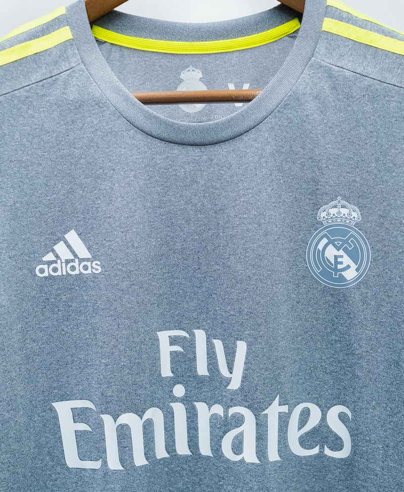 Real Madrid 2015-16 Lucas V. Long Sleeve Player Issue Away Kit (L)