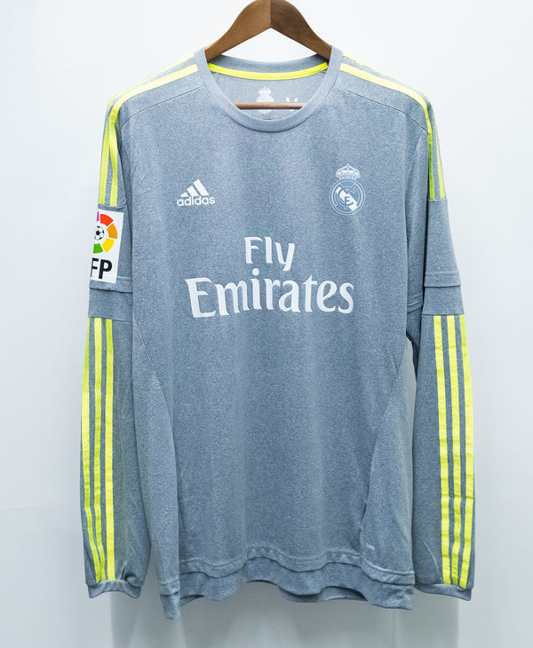 Real Madrid 2015-16 Lucas V. Long Sleeve Player Issue Away Kit (L)