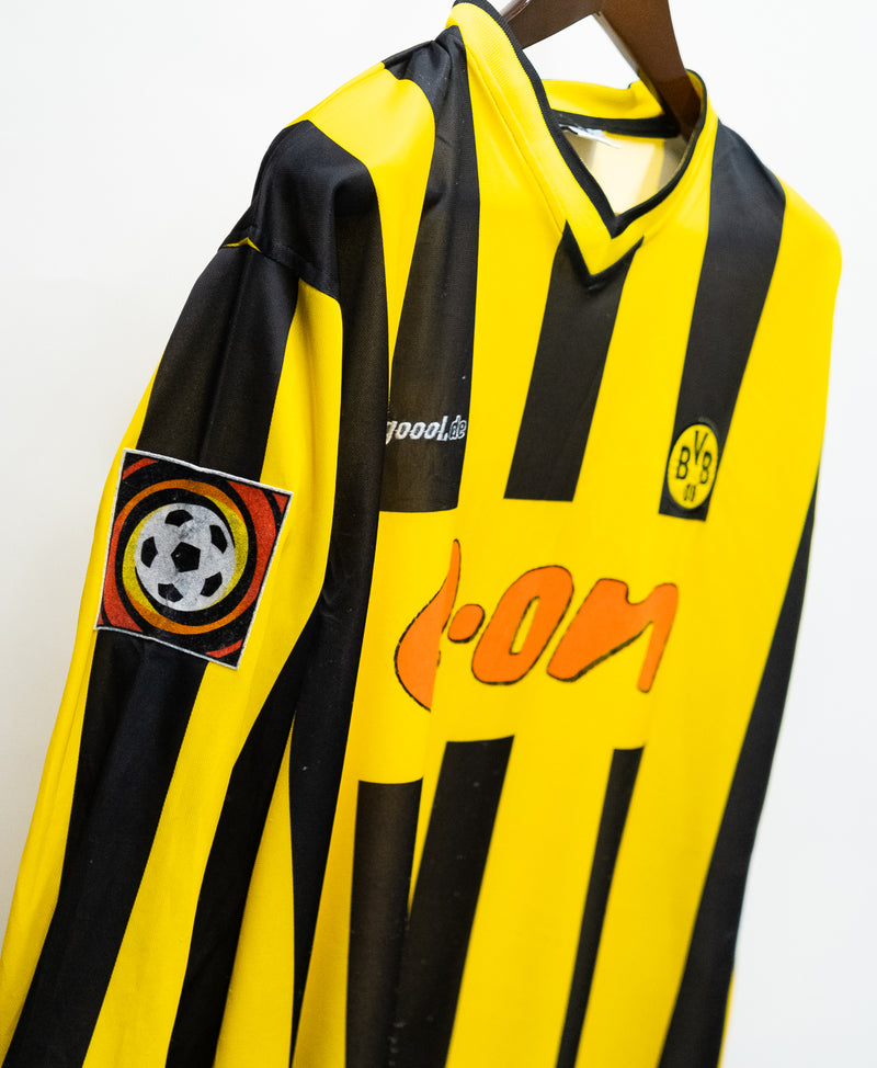 Borussia Dortmund 2001-02 Herrlich Away Kit (L)