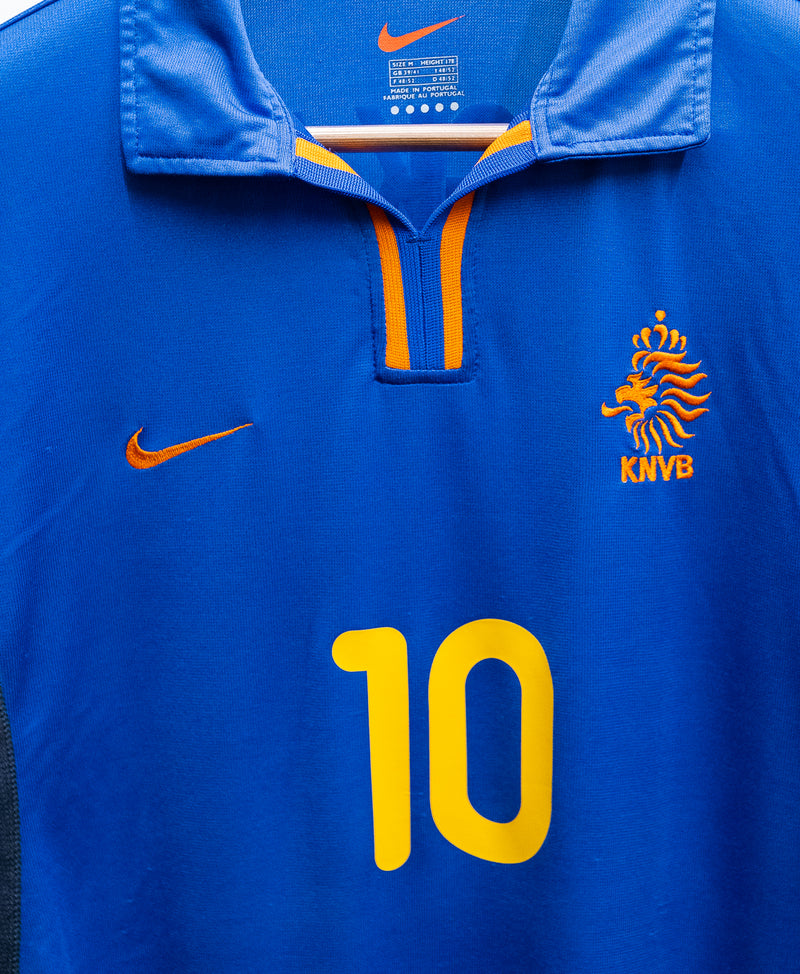 Netherlands 2000 Bergkamp Long Sleeve Away Kit (M)