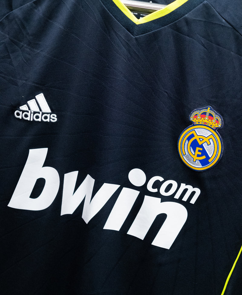 Real Madrid 2010-11 Ronaldo Away Kit (S)