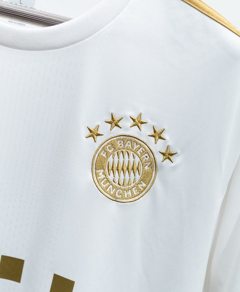 Bayern Munchen 2022-23 Musiala Away Kit (L)