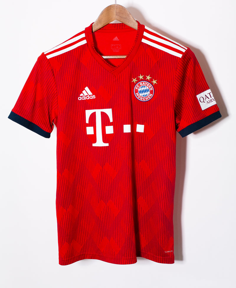 Bayern Munchen 2018-19 Lewandowski Home Kit (M)