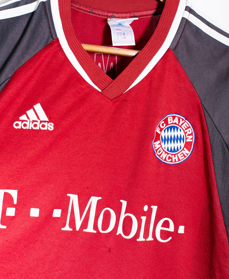 Bayern Munchen 2002-03 Kuffour Home Kit (XL)