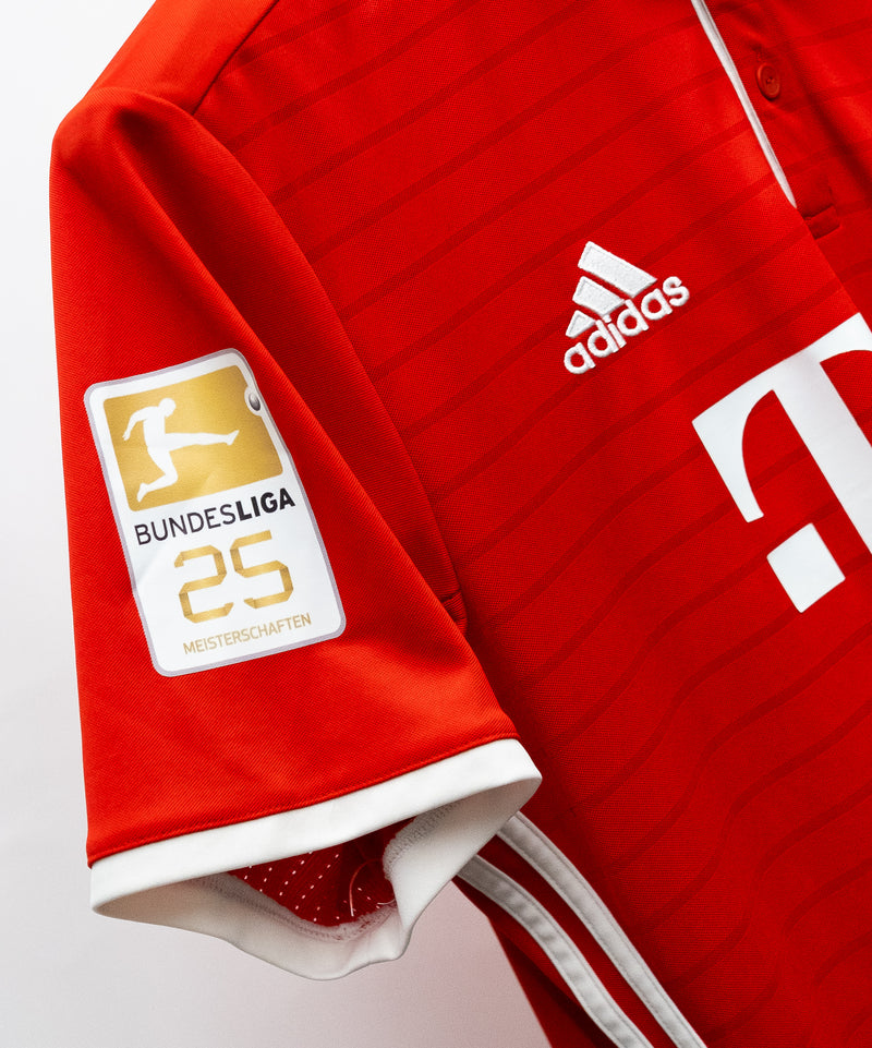 Bayern Munich 2016-17 Alonso Home Kit (L)