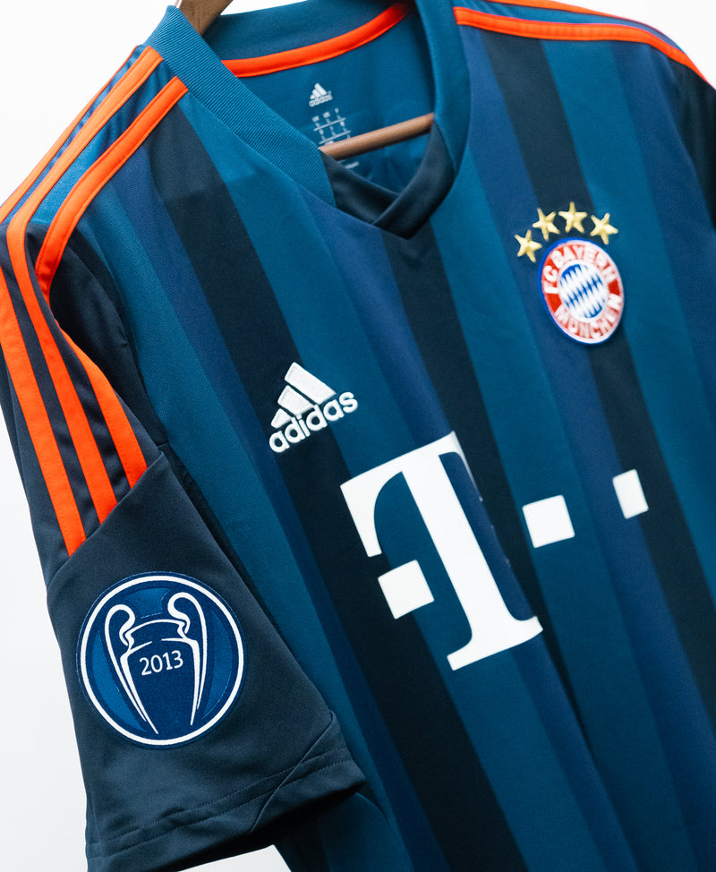 Bayern Munchen 2013-14 Robben Third Kit (L)