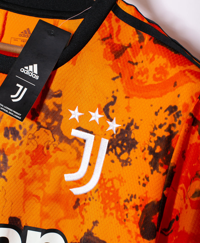 Juventus 2020-21 Ronaldo Third Kit NWT (L)