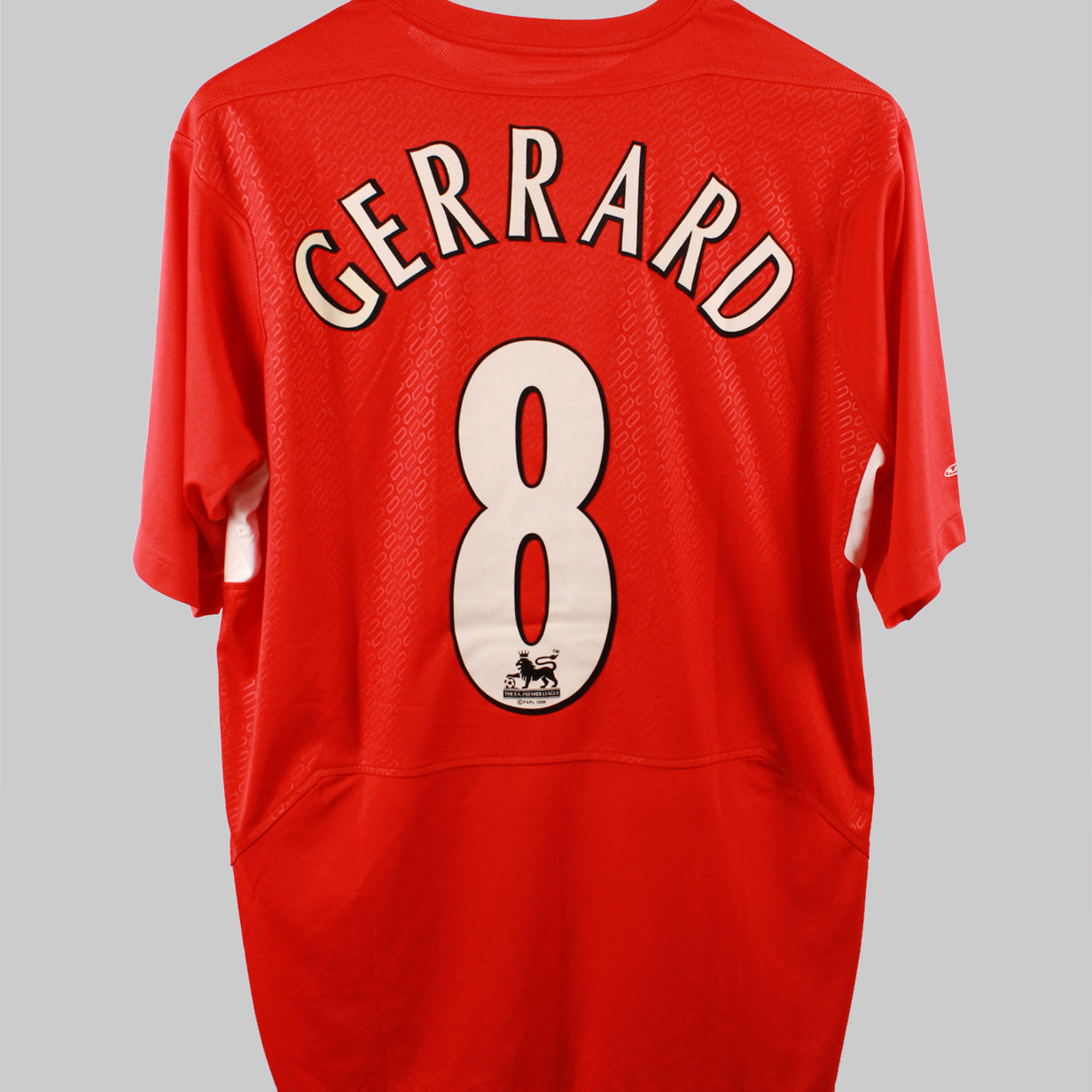 Liverpool 2004-05 Gerrard Home Kit (L)