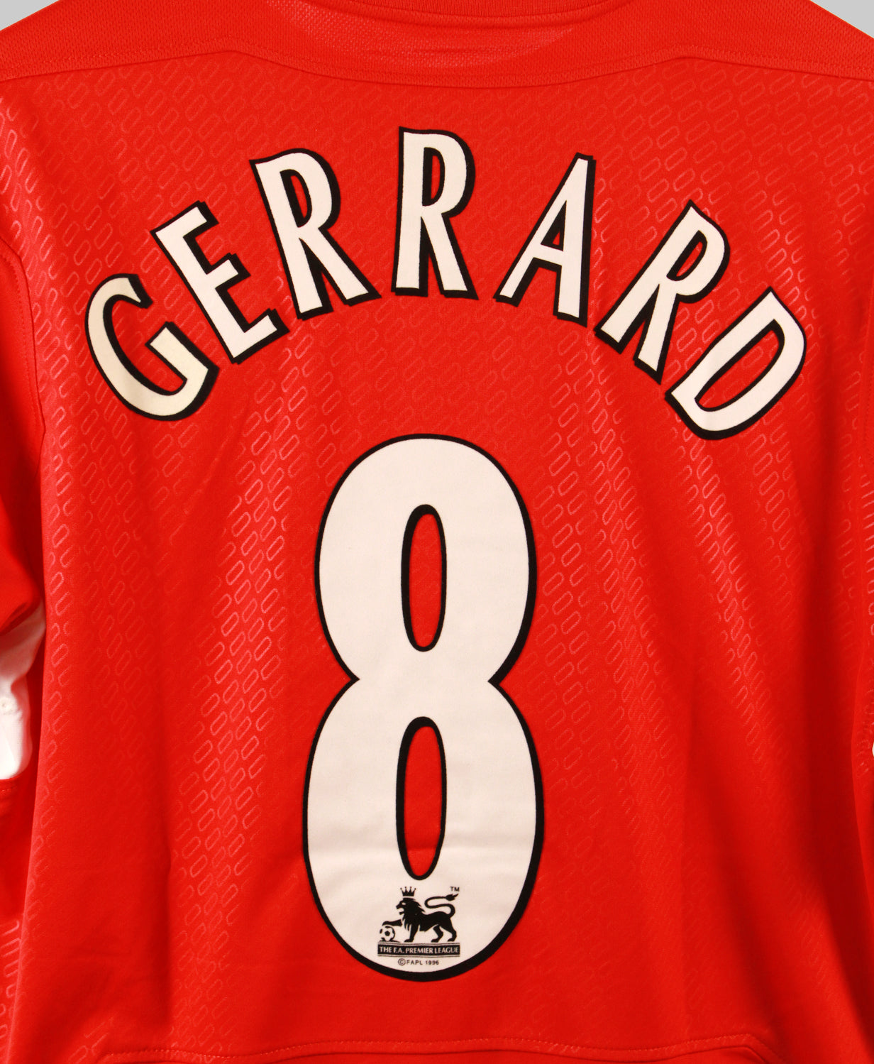 Liverpool 2004-05 Gerrard Home Kit (L)