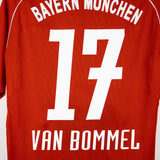 Bayern Munchen 2005-06 Van Bommel Home Kit (M)