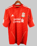 Liverpool 2010-11 Gerrard Home Kit (L)