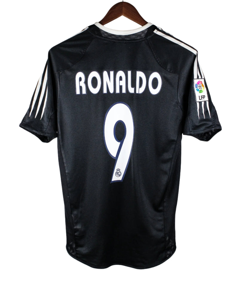Real Madrid 2004-05 Ronaldo Away Kit (S)