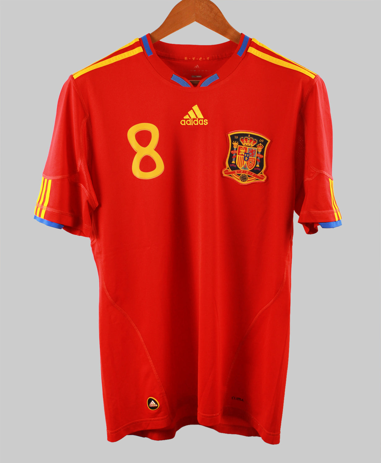 Spain 2010-11 Xavi Home Kit (M)