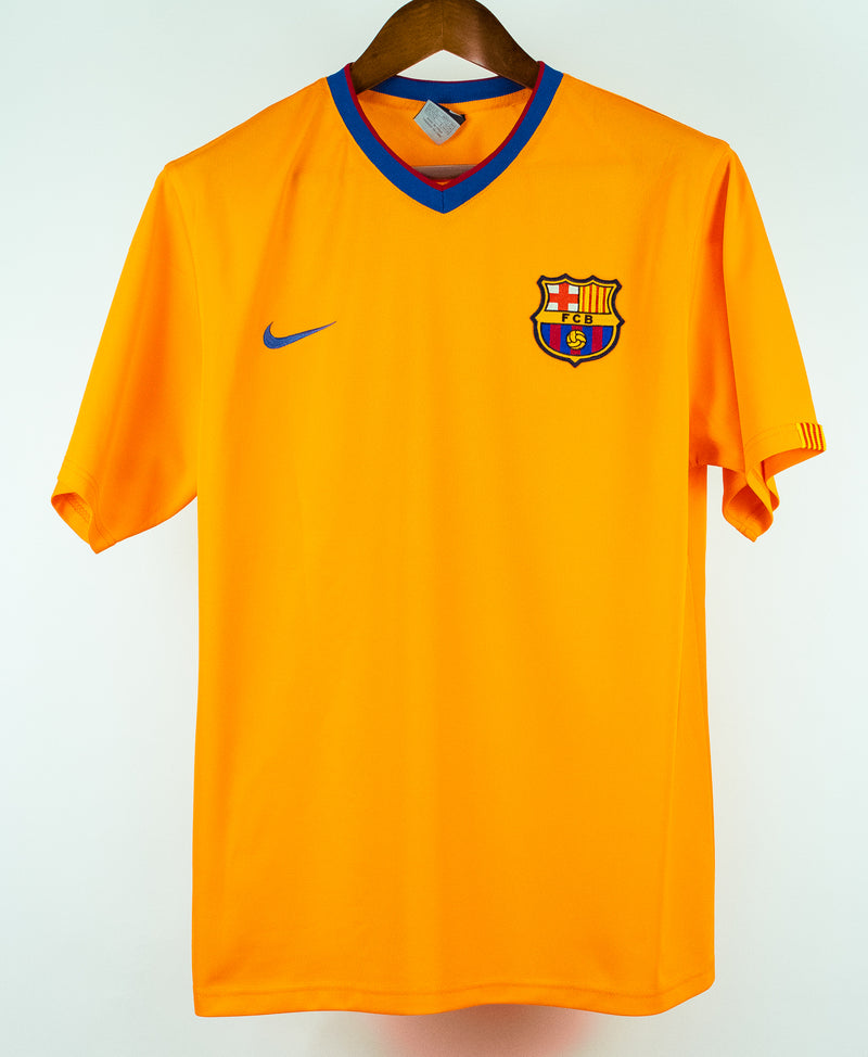 Barcelona 2006-07 Ronaldinho Away Fan Kit (XL)