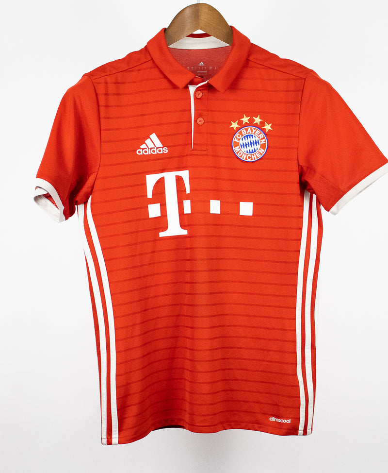 Bayern Munich 2016-17 Lahm Home Kit (S)