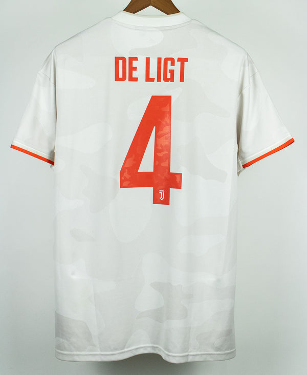 Juventus 2019-20 De Ligt Away Kit (L)