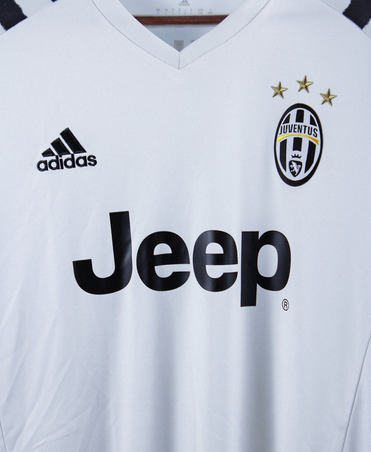 Juventus 2016-17 Chiellini Third Kit (L)
