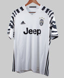 Juventus 2016-17 Chiellini Third Kit (L)
