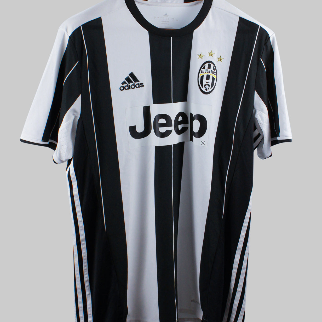 Juventus 2016-17 Marchisio Home Kit (L)