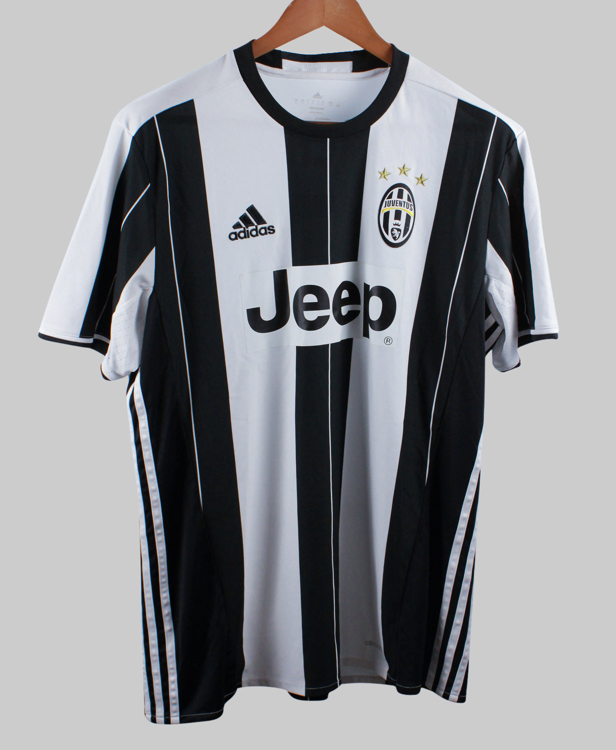 Juventus 2016-17 Marchisio Home Kit (L)
