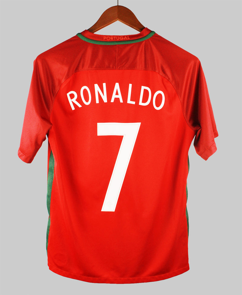 Portugal 2016-17 Ronaldo Home Kit (M)