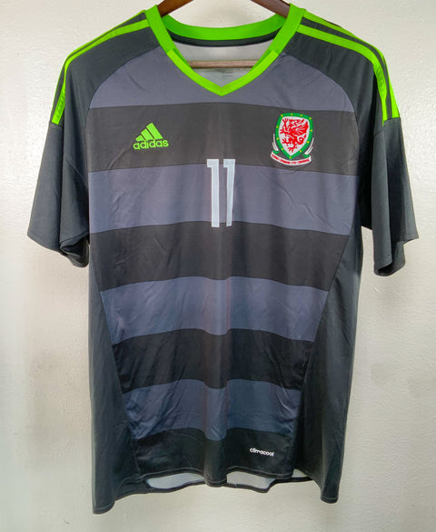 Wales 2016 Bale Away Kit (L)