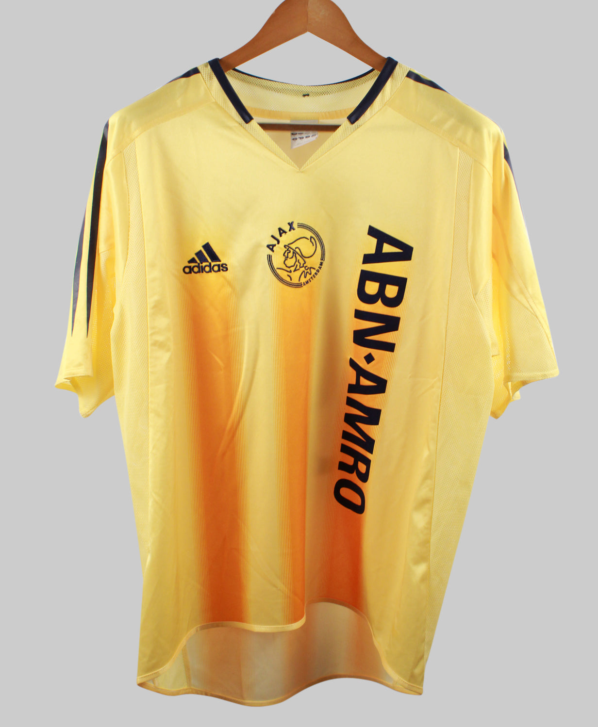 Ajax 2004-05 Ibrahimovic Away Kit (M)