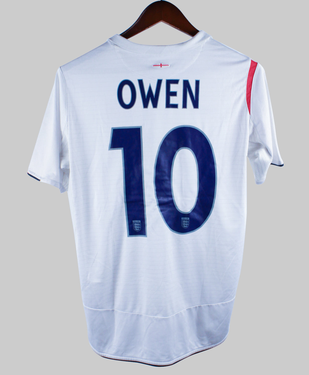 England 2005-06 Owen Home Kit  (M)