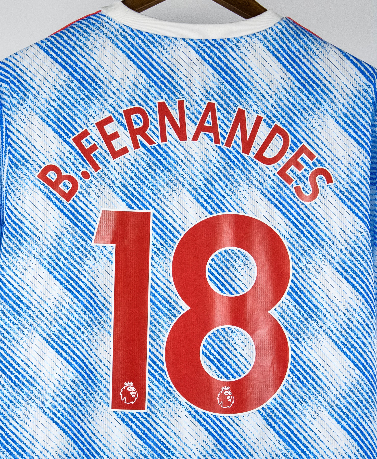 Manchester United 2021-22 B. Fernandes Away