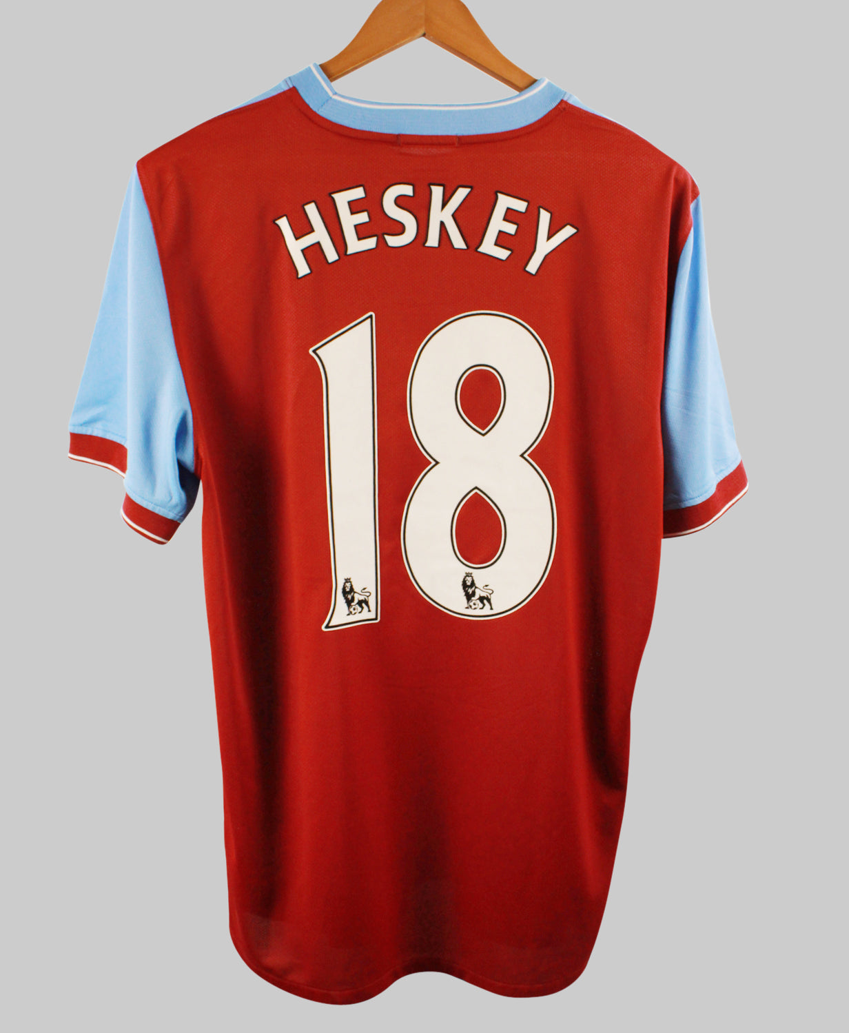 Aston Villa 2009-10 Heskey Home Kit (L)