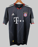 Bayern Munich 2010-11 Robben Third Kit (S)