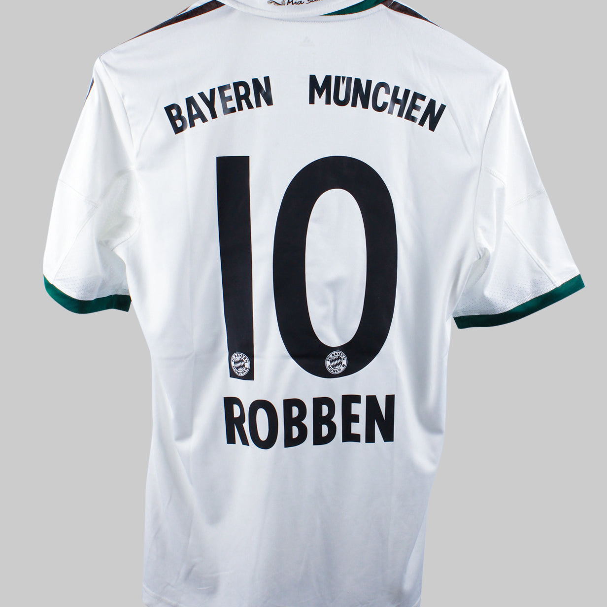 Bayern Munich 2013-14 Robben Away Kit (S)