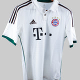Bayern Munich 2012-13 Robben Away Kit (L)