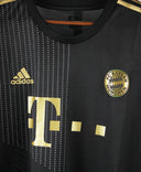 Bayern Munich 2021-22 Lewandowski Away Kit (2XL)