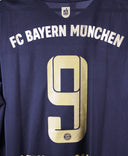 Bayern Munich 2021-22 Lewandowski Away Kit (2XL)