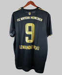Bayern Munich 2021-22 Lewandowski Away Kit (2XL)