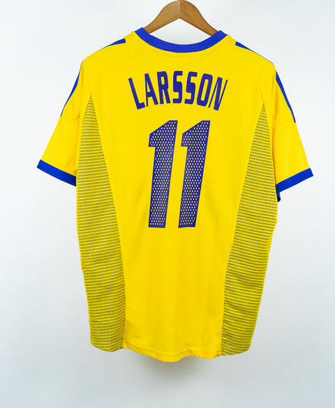 Sweden 2002 Larsson Home Kit (L)