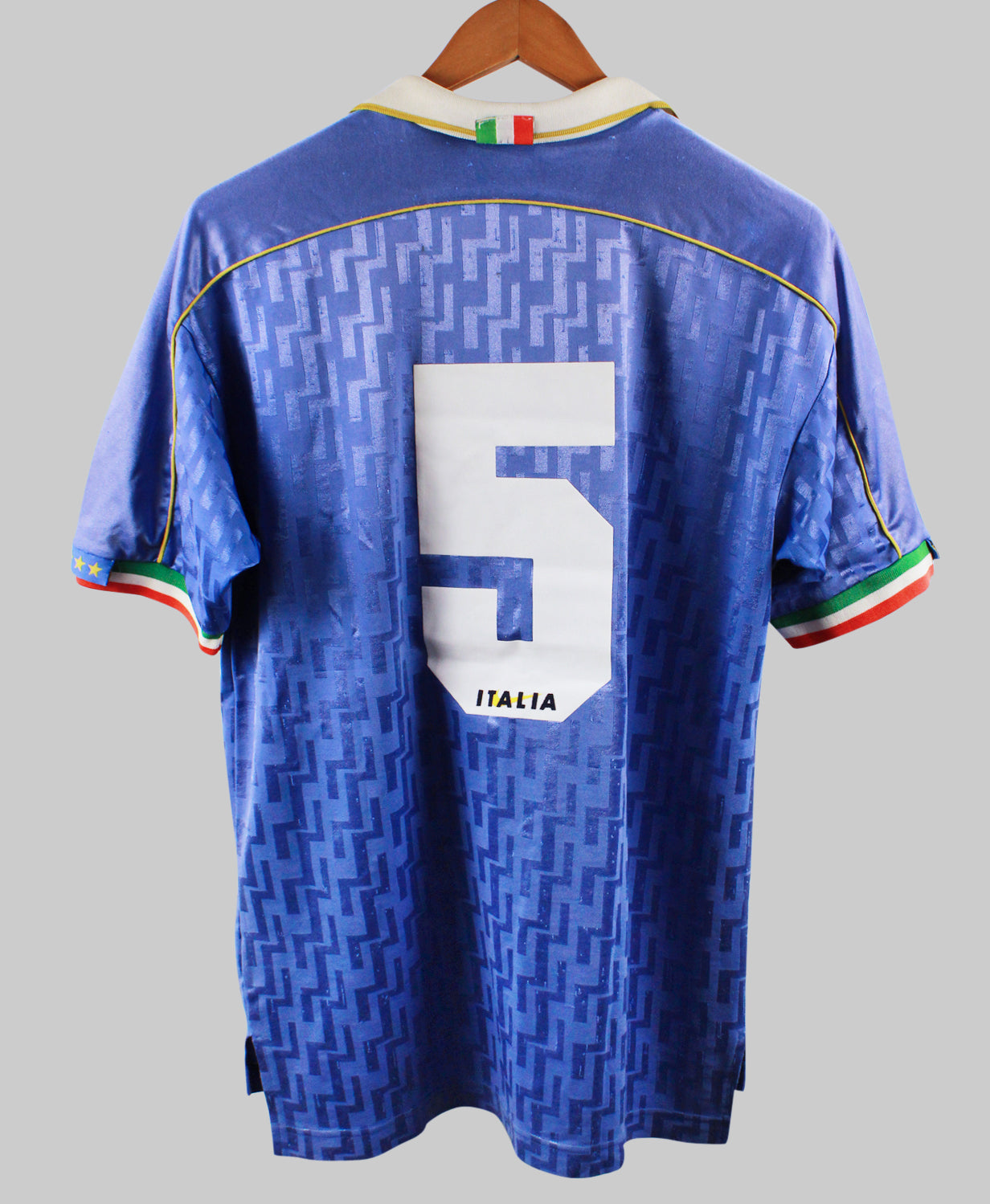 Italy 1995-96 Home Kit (L)