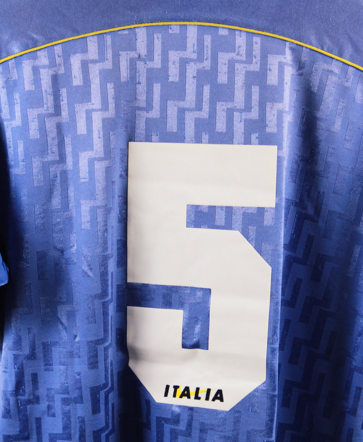 Italy 1995-96 Home Kit (L)