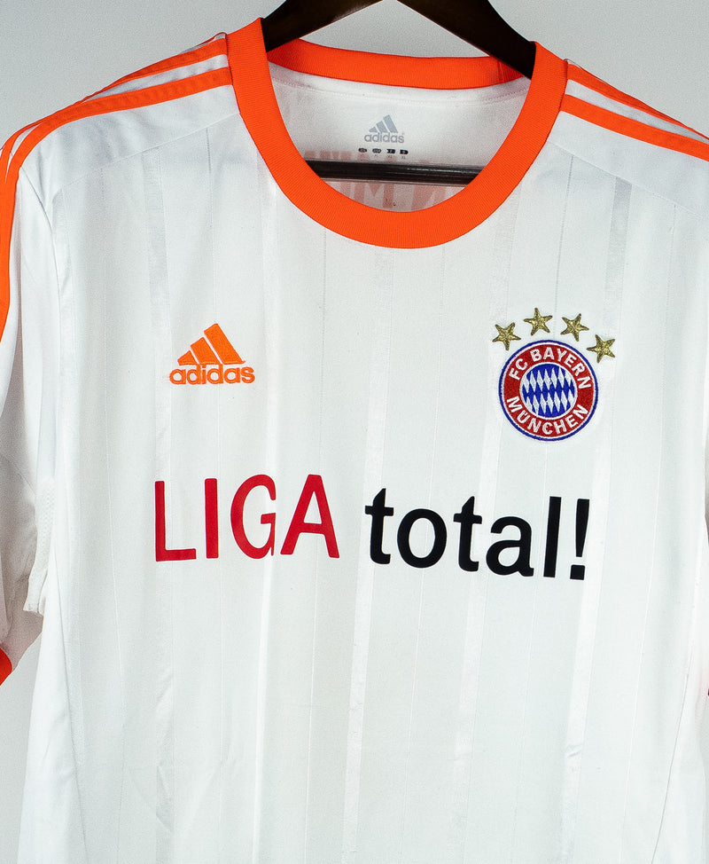 Bayern Munchen 2012-13 Robben Away Kit (XL)