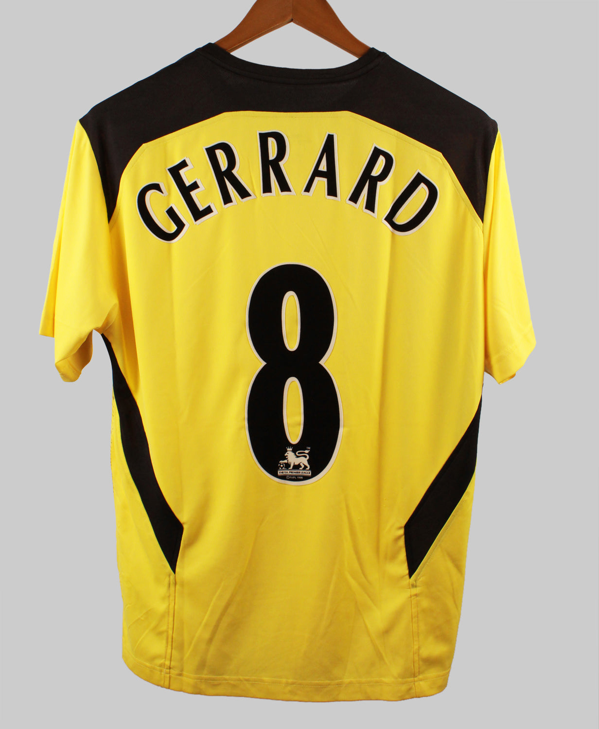 Liverpool 2004-05 Gerrard Away Kit (M)
