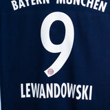 Bayern Munich 2017-18 Lewandowski Away Kit (M)