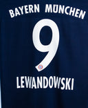 Bayern Munich 2017-18 Lewandowski Away Kit (M)