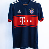 Bayern Munich 2017-18 Lewandowski Away Kit (M)