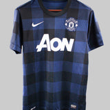 Manchester United 2013-14 V. Persie Away Kit (S)