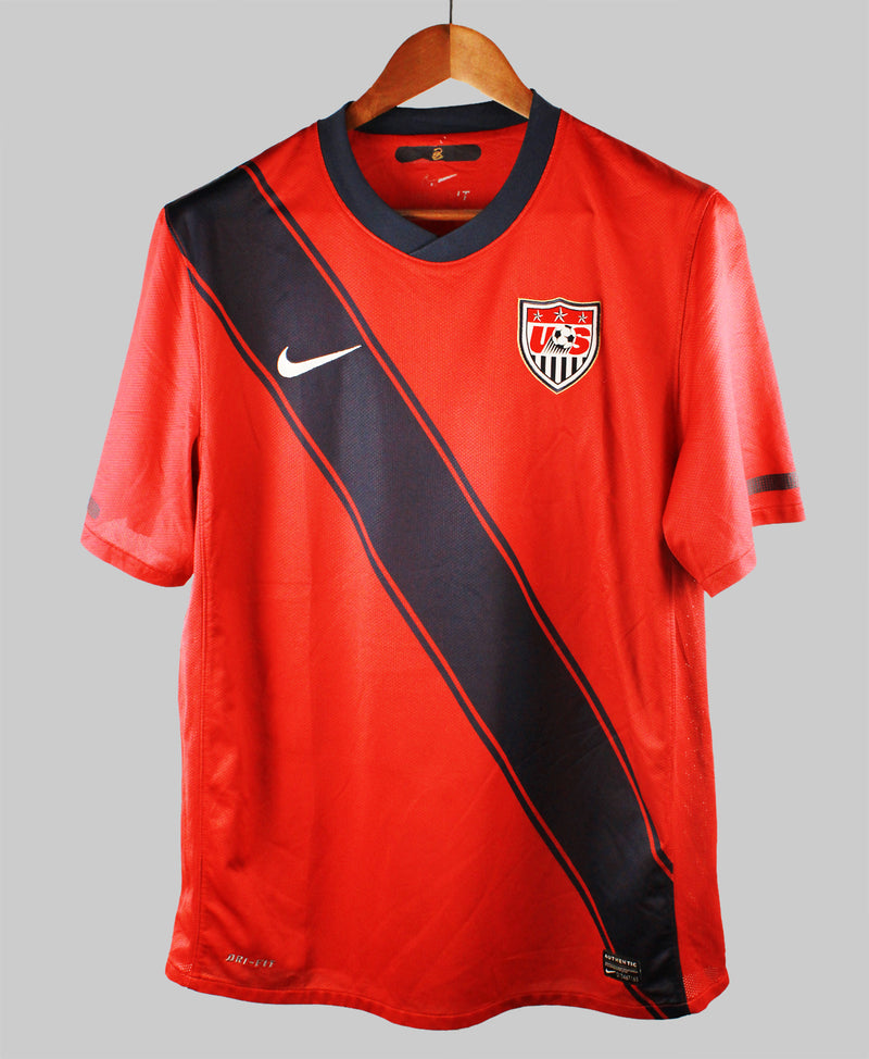 USA 2010-11  Away Kit (L)